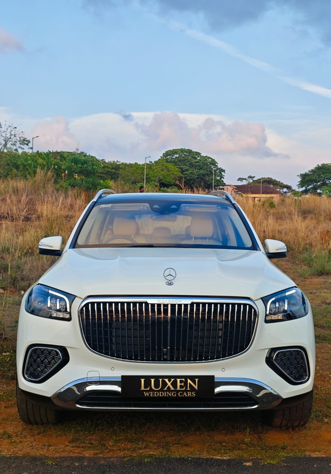Luxen luxury wedding car